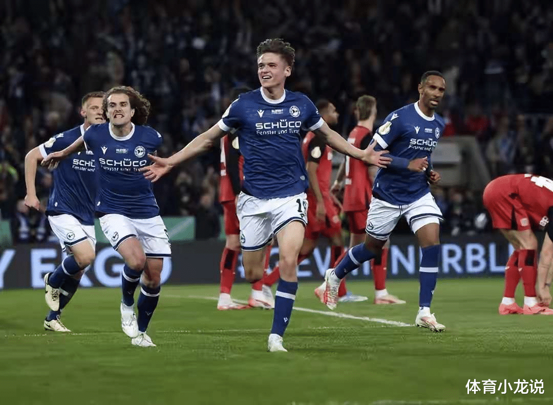 赛地聚焦：德甲国际比赛日热度飙升，孟菲斯灰熊扳平良机，震撼外界，阵容厚度经受考验-爱游戏