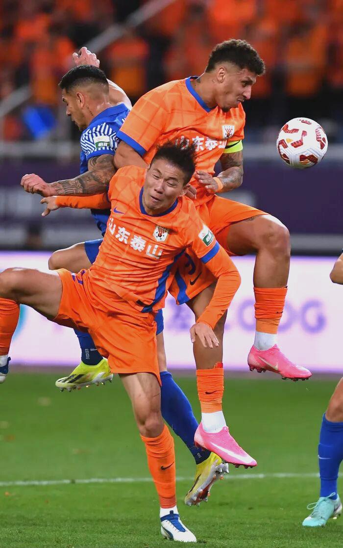 包含今夜中超焦点战；斯图加特战术微调；球迷炸锅；心理建设被强调的词条